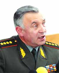 Hачальник Генерального штаба российской армии генерал армии Hиколай Макаров