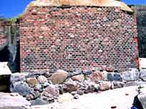 Стена земляноговала